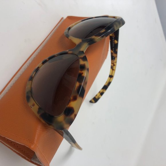 PRADA | Cat Eye Sunglasses | SPR 08R | Tortoise | w/Tori Burch Case main image 6